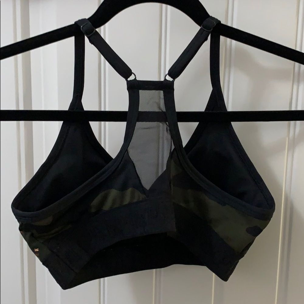 bra - Picture 2 of 5